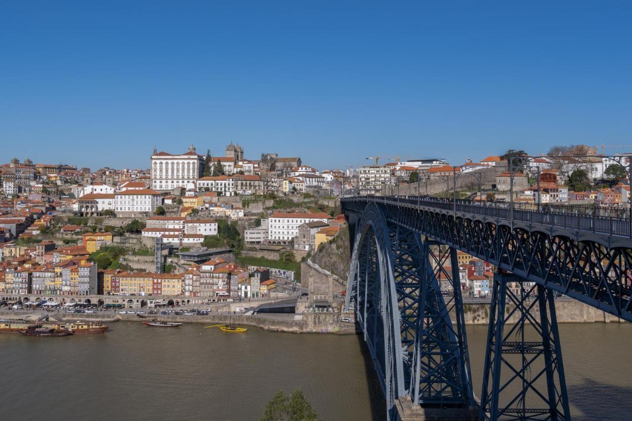 Host Wise - Lovely Bright Flat - Instaworthy City View ヴィラ・ノヴァ・デ・ガイア エクステリア 写真